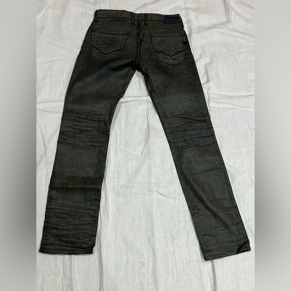 NWT Guess Slim Straight/ size: 30 by 32
